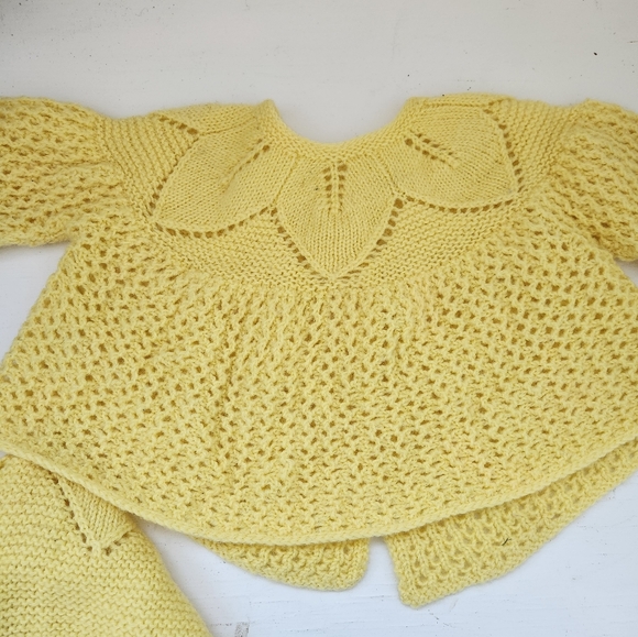 Handmade Baby Sweater and Bonnet 0-6 Months NEW - Picture 7 of 9